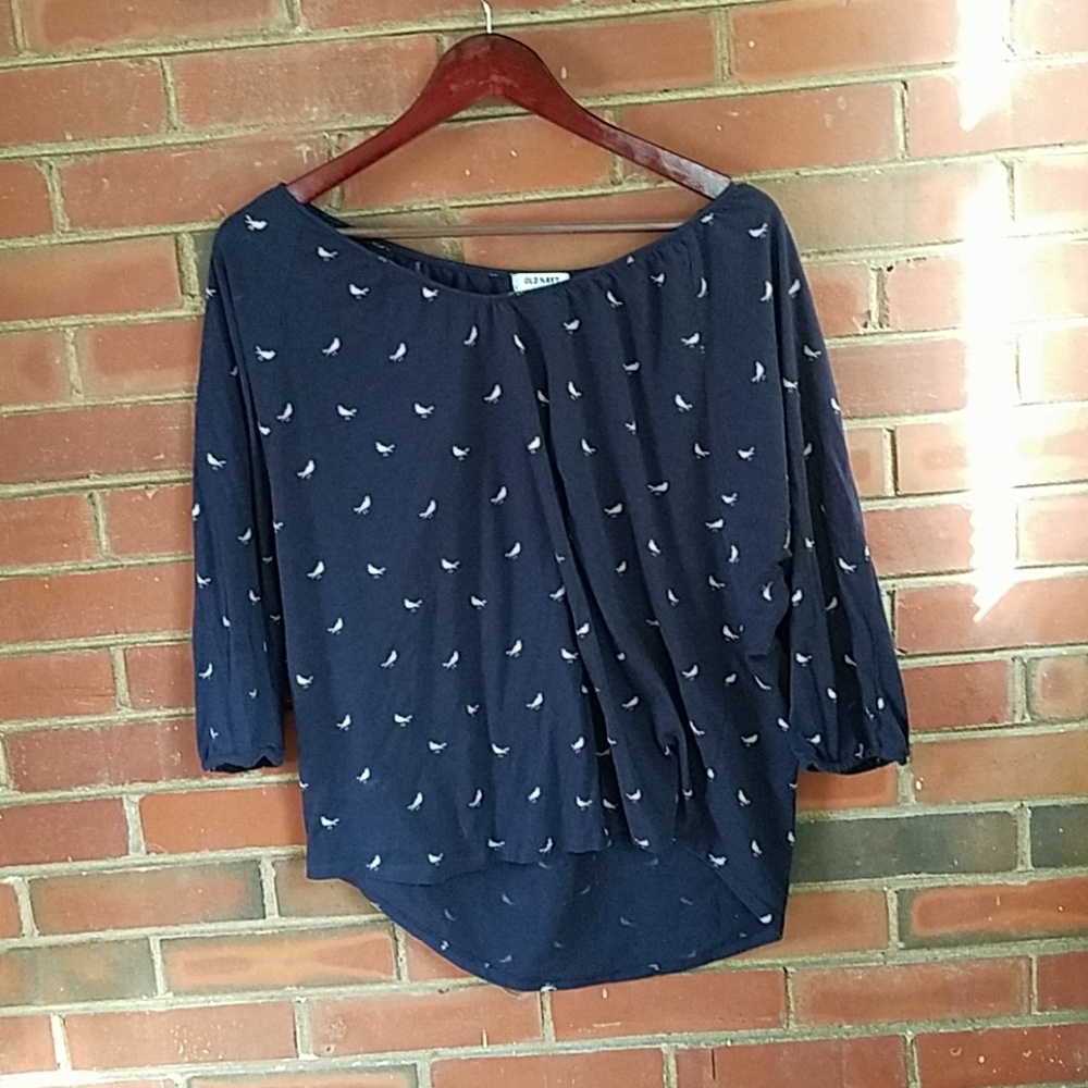 Old navy shirt size medium, navy with bird print